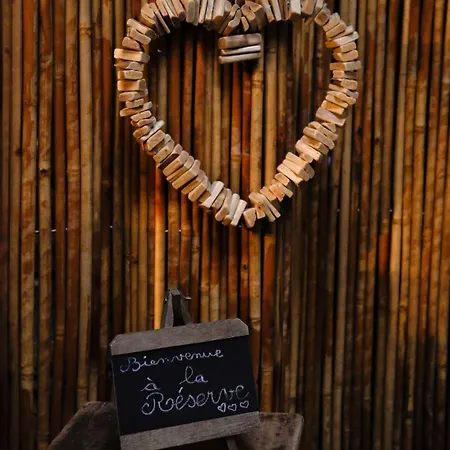 La Reserve, Et 招待所 3*